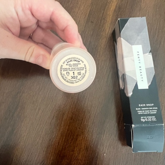 Fenty Beauty Eaze Drop Blur and Smooth Tint Stick in 1 - Picture 2 of 3